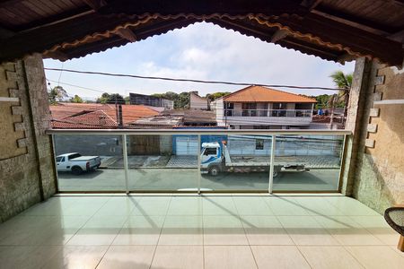Casa de condomínio para alugar com 244m², 3 quartos e sem vaga Casa de condomínio para alugar com 244m², 3 quartos e sem vagaVaranda