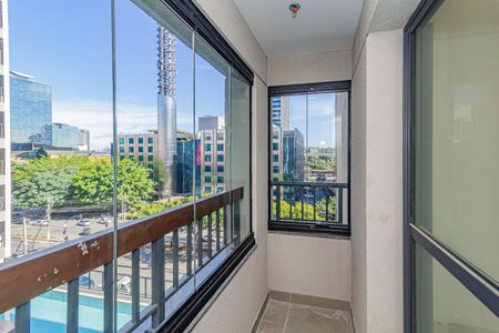 Varanda de kitnet/studio à venda com 1 quarto, 24m² em Vila Cordeiro, São Paulo