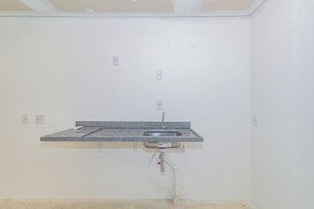 Cozinha de kitnet/studio à venda com 1 quarto, 24m² em Vila Cordeiro, São Paulo