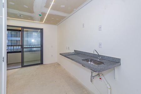 Cozinha de kitnet/studio à venda com 1 quarto, 24m² em Vila Cordeiro, São Paulo