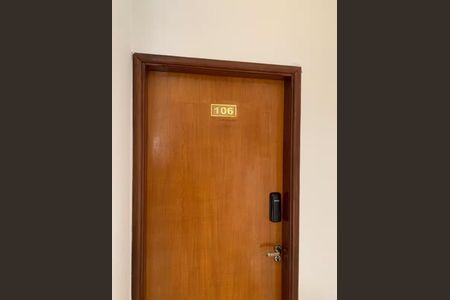 Porta de entrada de apartamento para alugar com 1 quarto, 42m² em Jardim da Luz, Goiânia