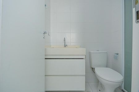 Banheiro 1 de apartamento para alugar com 2 quartos, 42m² em Socorro, São Paulo