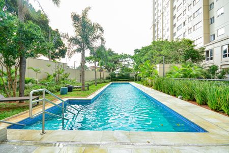 Apartamento para alugar com 42m², 2 quartos e 1 vaga Apartamento para alugar com 42m², 2 quartos e 1 vagaÁrea comum - Piscina