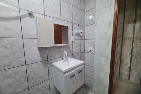 Banheiro de casa para alugar com 1 quarto, 150m² em Jardim Rodolfo Pirani, São Paulo