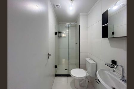 Banheiro de apartamento para alugar com 2 quartos, 34m² em Jardim Prudência, São Paulo