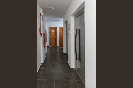 Hall do Elevador de apartamento à venda com 1 quarto, 57m² em Centro, Campinas