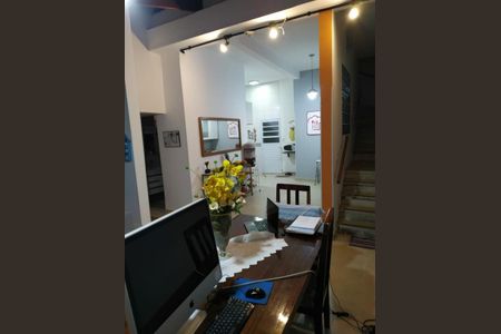Casa à venda com 4 quartos, 290m² em Parque Jaguari (Fazendinha), Santana de Parnaíba