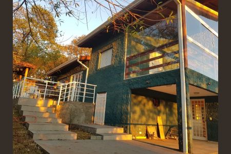 Casa à venda com 4 quartos, 290m² em Parque Jaguari (Fazendinha), Santana de Parnaíba
