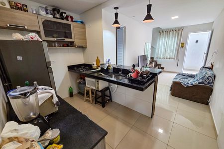 Cozinha de casa de condomínio para alugar com 2 quartos, 70m² em Vila Tupi, Praia Grande