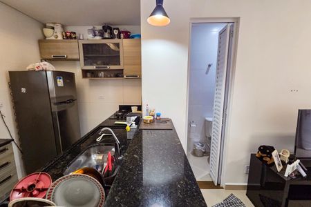 Sala de casa de condomínio para alugar com 2 quartos, 70m² em Vila Tupi, Praia Grande