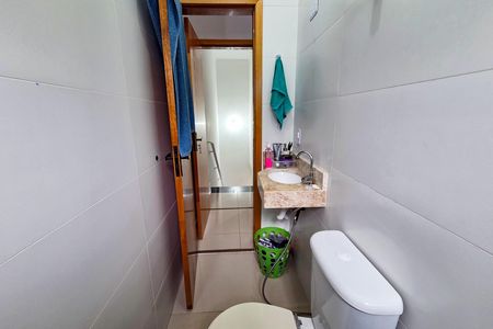 Casa de condomínio para alugar com 70m², 2 quartos e 1 vaga Casa de condomínio para alugar com 70m², 2 quartos e 1 vagaBanheiro da Suíte 1
