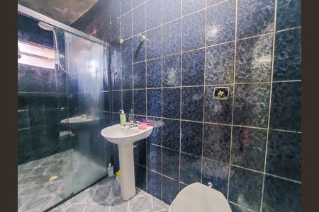 Banheiro de casa para alugar com 2 quartos, 80m² em Parque Santo Antônio, São Paulo