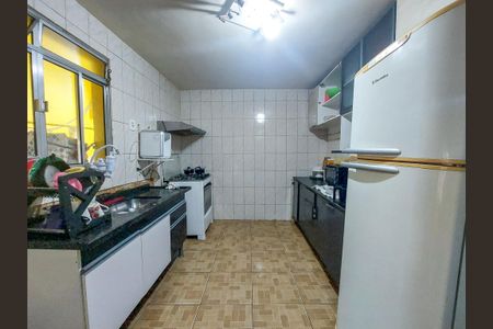 Cozinha de casa para alugar com 2 quartos, 80m² em Parque Santo Antônio, São Paulo