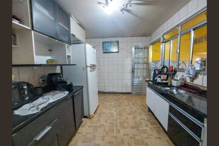 Cozinha de casa para alugar com 2 quartos, 80m² em Parque Santo Antônio, São Paulo