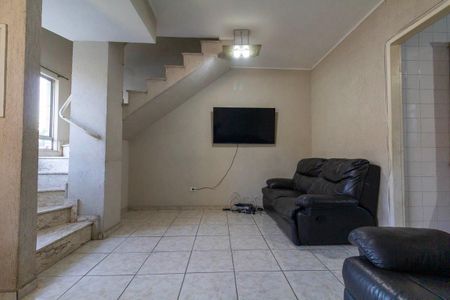 Sala de casa de condomínio para alugar com 3 quartos, 72m² em Jardim Danfer, São Paulo
