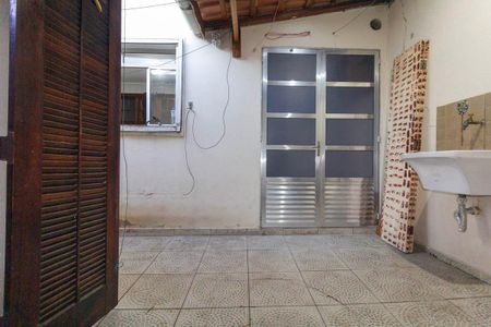 Casa de condomínio para alugar com 72m², 3 quartos e 2 vagas Casa de condomínio para alugar com 72m², 3 quartos e 2 vagasQuintal