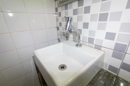 Casa de condomínio para alugar com 72m², 3 quartos e 2 vagas Casa de condomínio para alugar com 72m², 3 quartos e 2 vagasLavabo