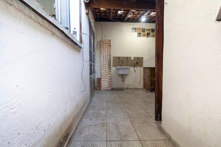 Casa de condomínio para alugar com 72m², 3 quartos e 2 vagas Casa de condomínio para alugar com 72m², 3 quartos e 2 vagasQuintal