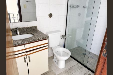 Banheiro de casa para alugar com 2 quartos, 120m² em Quintino Bocaiúva, Rio de Janeiro