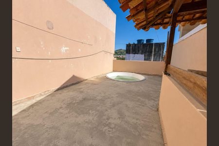 Casa para alugar com 120m², 2 quartos e 2 vagasÁrea externa
