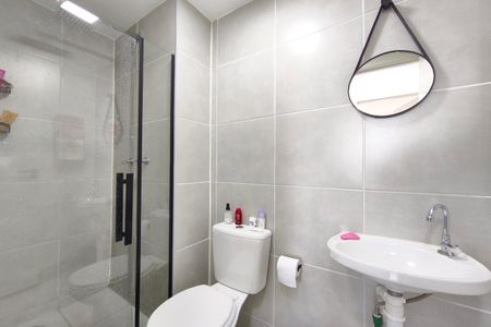 Apartamento para alugar com 47m², 2 quartos e sem vaga Apartamento para alugar com 47m², 2 quartos e sem vagaBanheiro