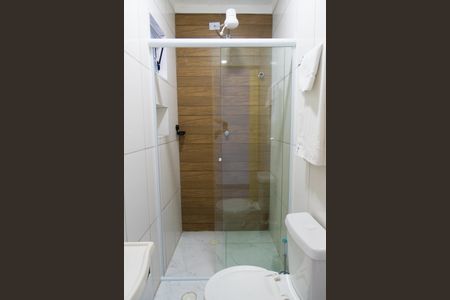 Banheiro de kitnet/studio para alugar com 1 quarto, 36m² em Jardim Jabaquara, São Paulo