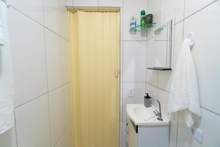 Banheiro de kitnet/studio para alugar com 1 quarto, 36m² em Jardim Jabaquara, São Paulo