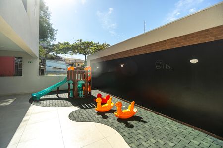 Apartamento para alugar com 39m², 2 quartos e 1 vaga Apartamento para alugar com 39m², 2 quartos e 1 vagaPlayground