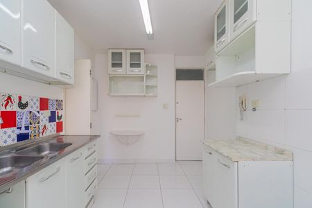 Apartamento para alugar com 105m², 2 quartos e 1 vaga Apartamento para alugar com 105m², 2 quartos e 1 vagaCozinha