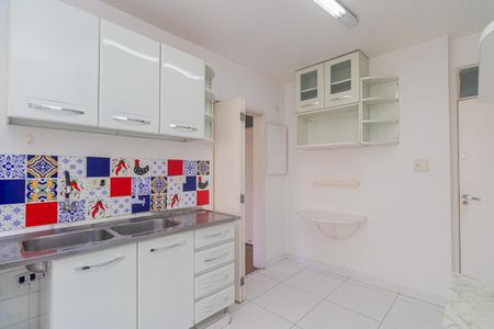 Apartamento para alugar com 105m², 2 quartos e 1 vaga Apartamento para alugar com 105m², 2 quartos e 1 vagaCozinha