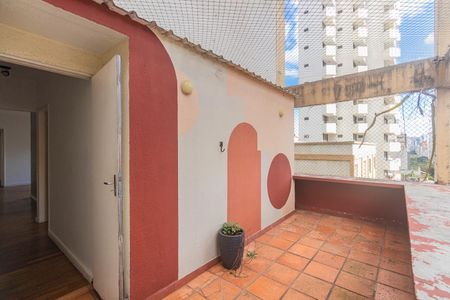 Apartamento para alugar com 105m², 2 quartos e 1 vaga Apartamento para alugar com 105m², 2 quartos e 1 vagaVaranda