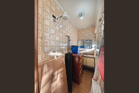 Casa à venda com 230m², 3 quartos e 6 vagas Casa à venda com 230m², 3 quartos e 6 vagasBanheiro de serviço