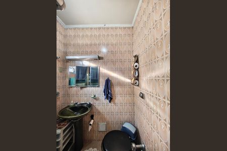 Casa à venda com 230m², 3 quartos e 6 vagas Casa à venda com 230m², 3 quartos e 6 vagasBanheiro Social