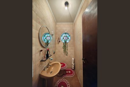 Casa à venda com 230m², 3 quartos e 6 vagas Casa à venda com 230m², 3 quartos e 6 vagasLavabo Sala