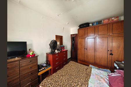Casa à venda com 230m², 3 quartos e 6 vagas Casa à venda com 230m², 3 quartos e 6 vagasQuarto 1