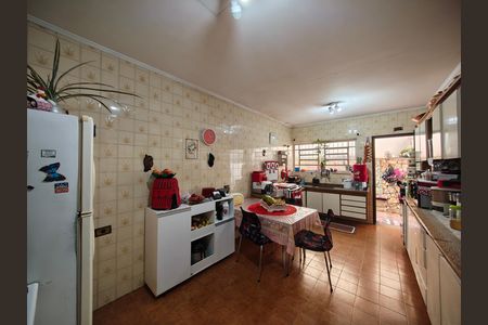 Casa à venda com 230m², 3 quartos e 6 vagas Casa à venda com 230m², 3 quartos e 6 vagasCozinha