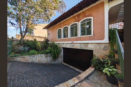 Fachada de casa à venda com 3 quartos, 230m² em Jardim Virginia Bianca, São Paulo