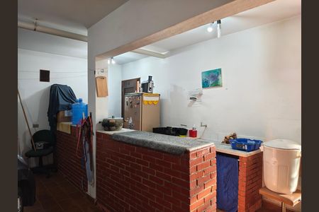 Casa à venda com 230m², 3 quartos e 6 vagas Casa à venda com 230m², 3 quartos e 6 vagasGaragem
