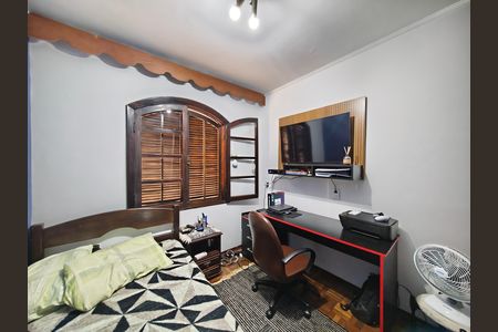 Casa à venda com 230m², 3 quartos e 6 vagas Casa à venda com 230m², 3 quartos e 6 vagasQuarto 2