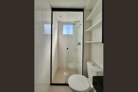 Banheiro de apartamento para alugar com 2 quartos, 43m² em Vila Satúrnia, Campinas
