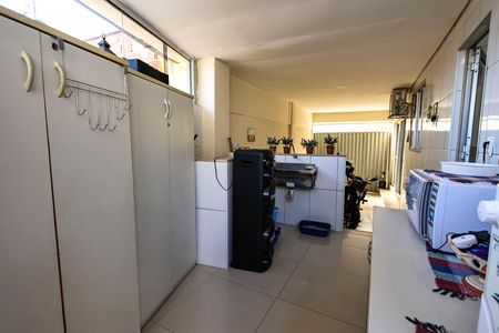 Casa para alugar com 240m², 4 quartos e 1 vagaÁrea de Serviço