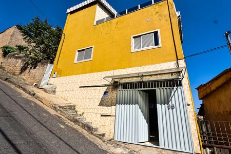 Fachada de casa para alugar com 4 quartos, 240m² em Grajaú, Belo Horizonte