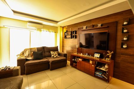 Casa para alugar com 240m², 4 quartos e 1 vagaSala