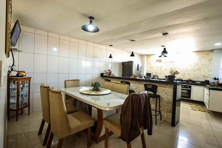 Casa para alugar com 240m², 4 quartos e 1 vagaSala de Jantar