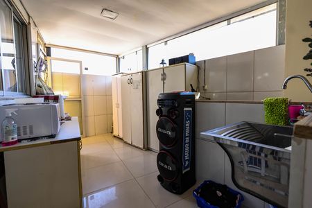 Casa para alugar com 240m², 4 quartos e 1 vagaÁrea de Serviço