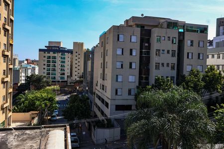 Casa para alugar com 240m², 4 quartos e 1 vagaVista