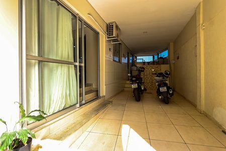 Garagem de casa para alugar com 4 quartos, 240m² em Grajaú, Belo Horizonte