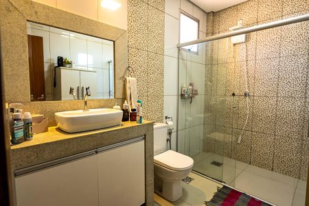 Casa para alugar com 240m², 4 quartos e 1 vagaBanheiro 2
