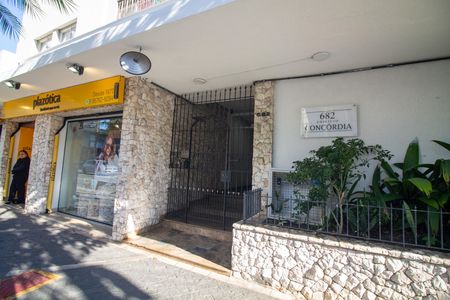 Fachada e portaria de apartamento à venda com 2 quartos, 124m² em Santo Amaro, São Paulo