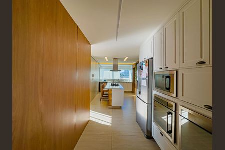 Apartamento à venda com 338m², 4 quartos e 4 vagas